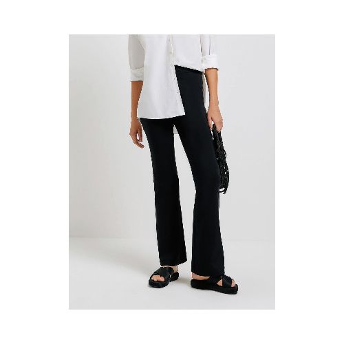 PANTALÓN MODELO FLARE CON CINTURA ALTA - NEGRO — Hering