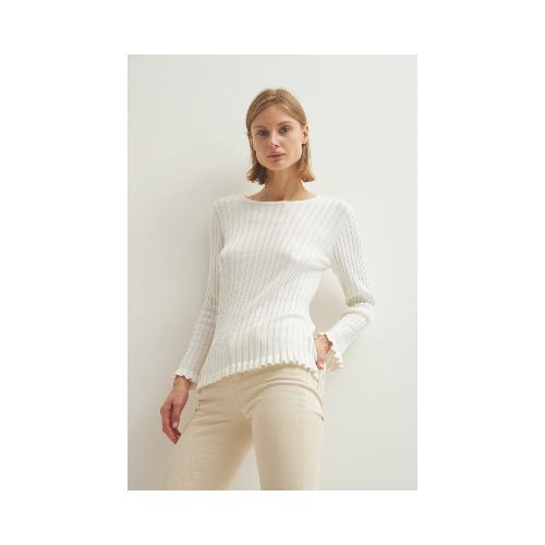 Sweater canalé con volado - crudo