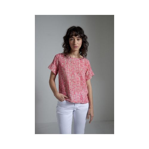 Blusa estampada con volado - fucsia