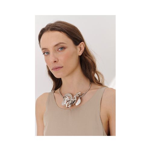 COLLAR METAL FLOR - PLATA