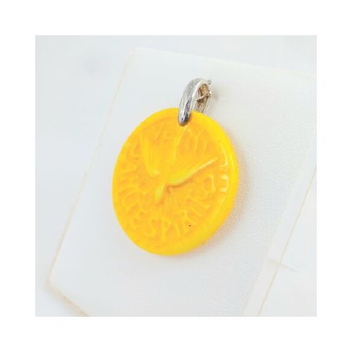 Medalla religiosa en resina, Espíritu Santo color amarillo 4cm, argolla en plata 925.