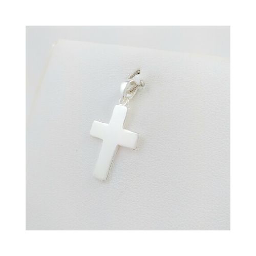 Cruz de plata 925, medidas largo 20mm, ancho 14,5mm, espesor 1mm.