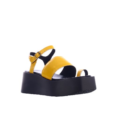 Sandalia FIJI con plataforma MissCarol - Mustard