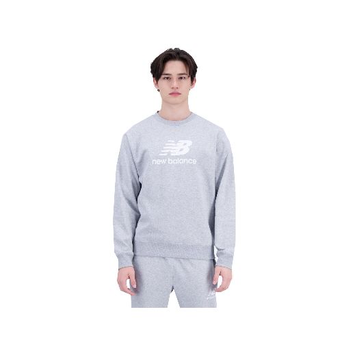 Buzo New Balance Hombre Essentials Stacked Logo French Terry Crewneck Grey - S/C — Menpi