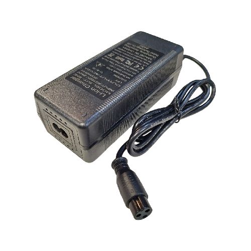 Cargador de 42V  2 Amp  para Skate o Patineta GENERICO  