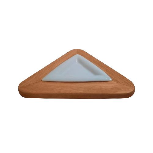 Plato triangular 40 cm con base madera - Devoto Hnos. S.A.